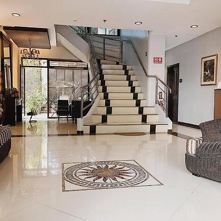 เพอริด็อต สวีตส์ Hotel Davao ภายนอก รูปภาพ