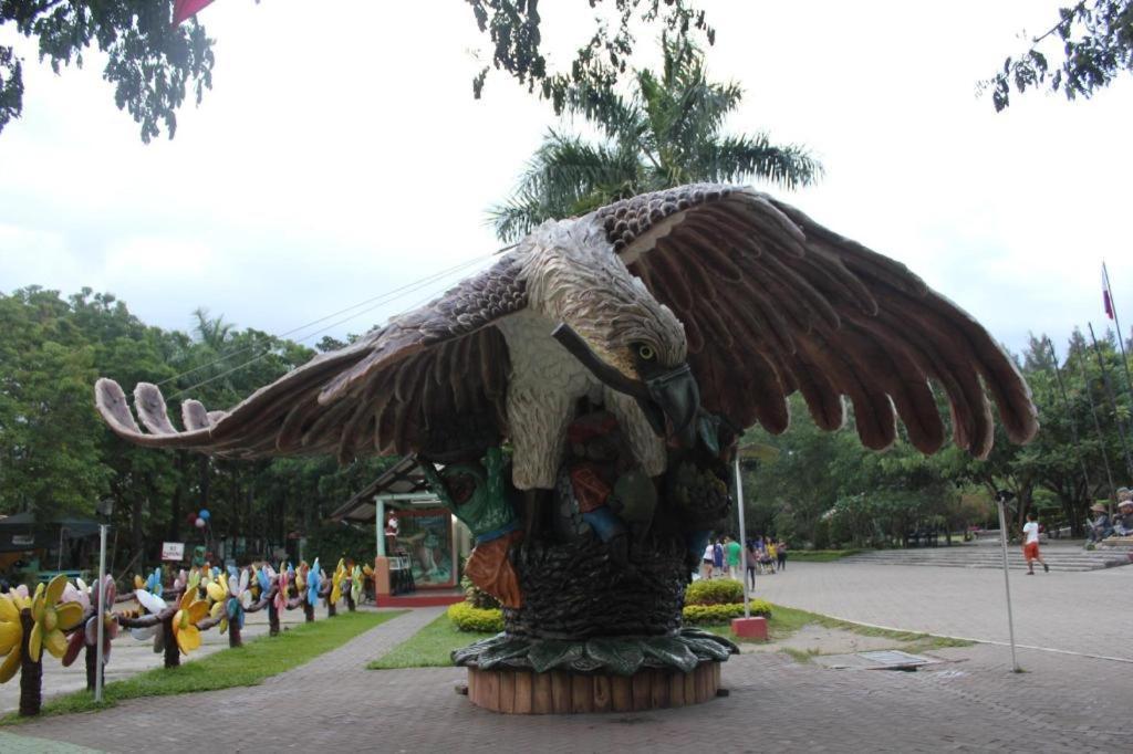 เพอริด็อต สวีตส์ Hotel Davao ภายนอก รูปภาพ