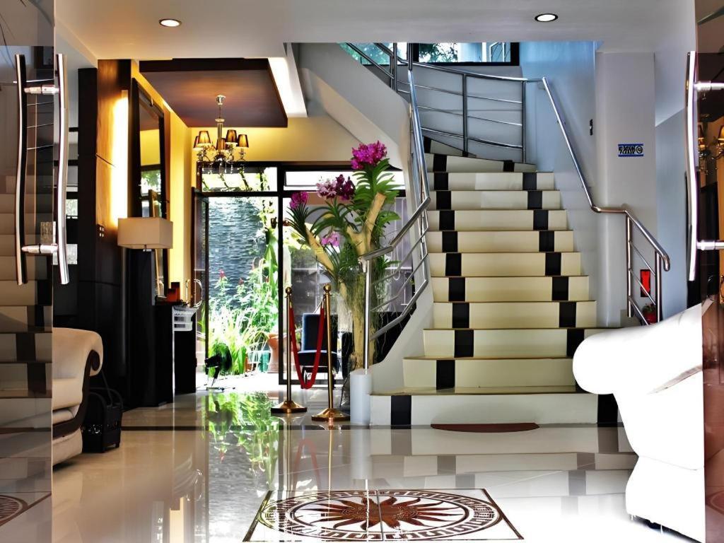 เพอริด็อต สวีตส์ Hotel Davao ภายนอก รูปภาพ