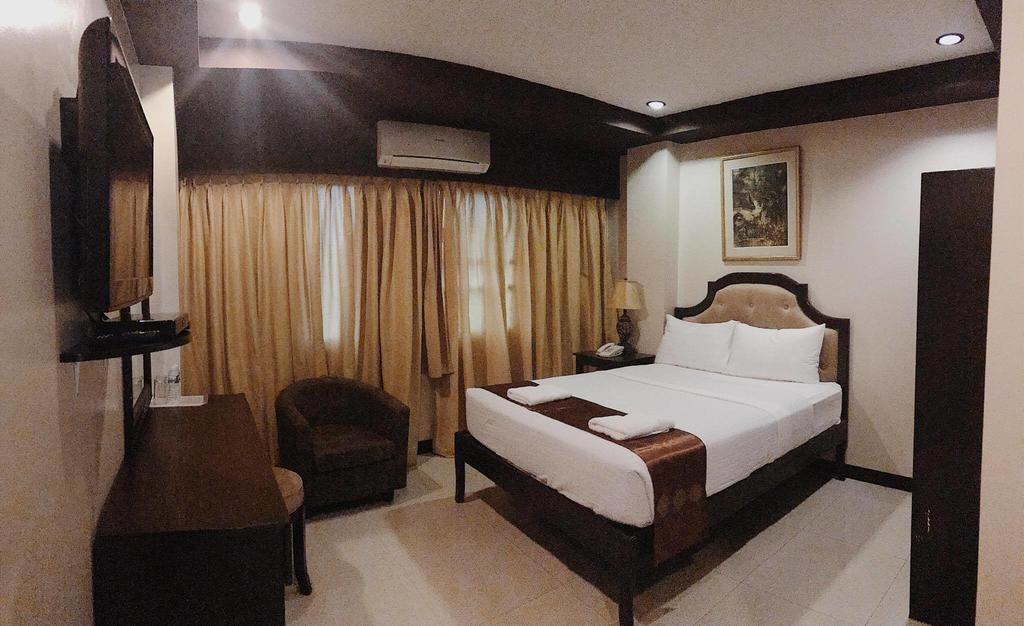 เพอริด็อต สวีตส์ Hotel Davao ภายนอก รูปภาพ