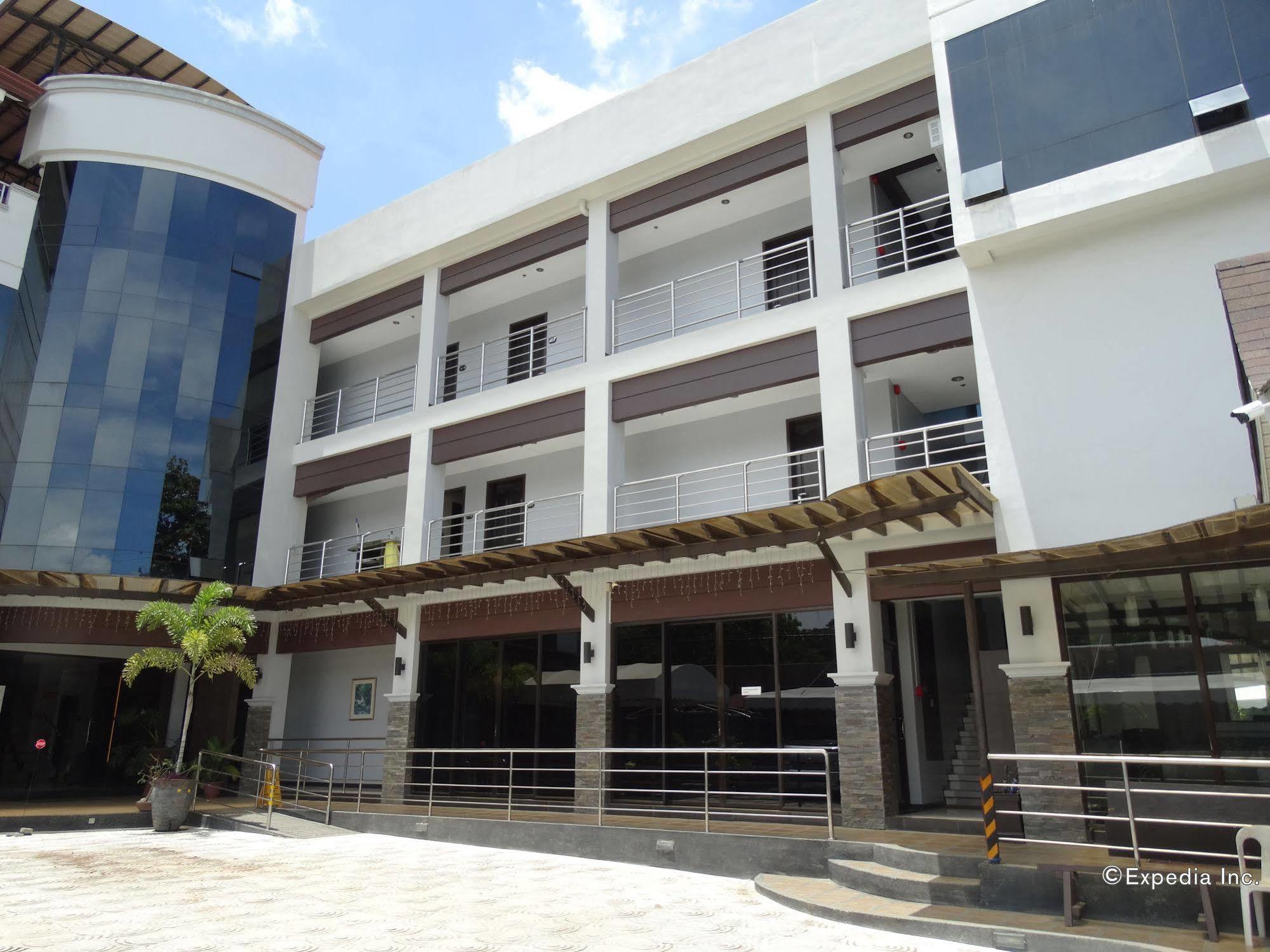 เพอริด็อต สวีตส์ Hotel Davao ภายนอก รูปภาพ