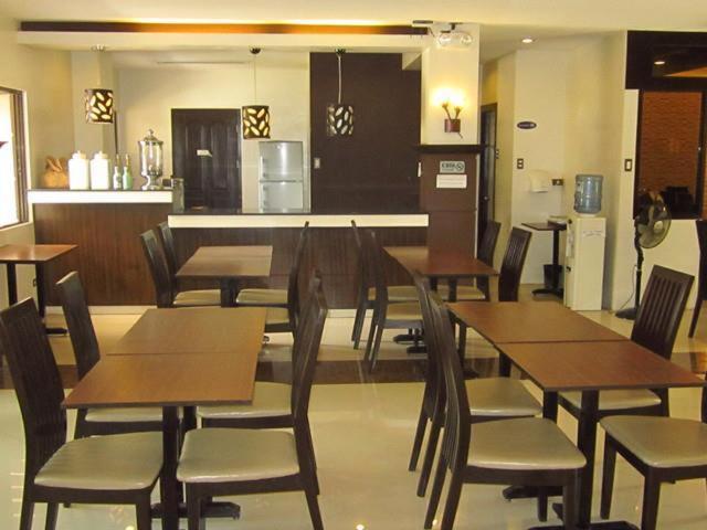 เพอริด็อต สวีตส์ Hotel Davao ภายนอก รูปภาพ